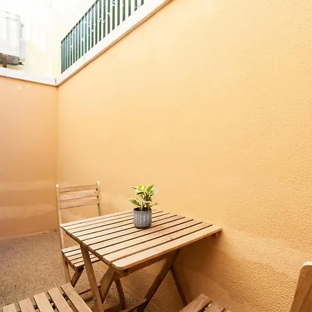 アパート Oasis With Patio *